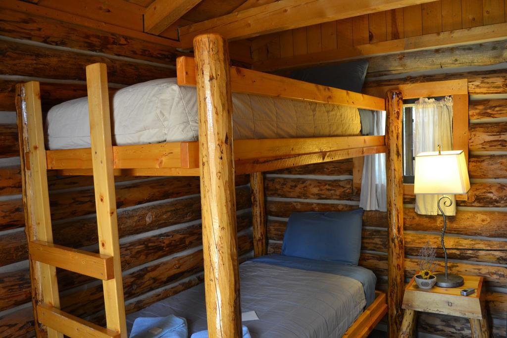 Escalante Outfitters Hotel Room photo